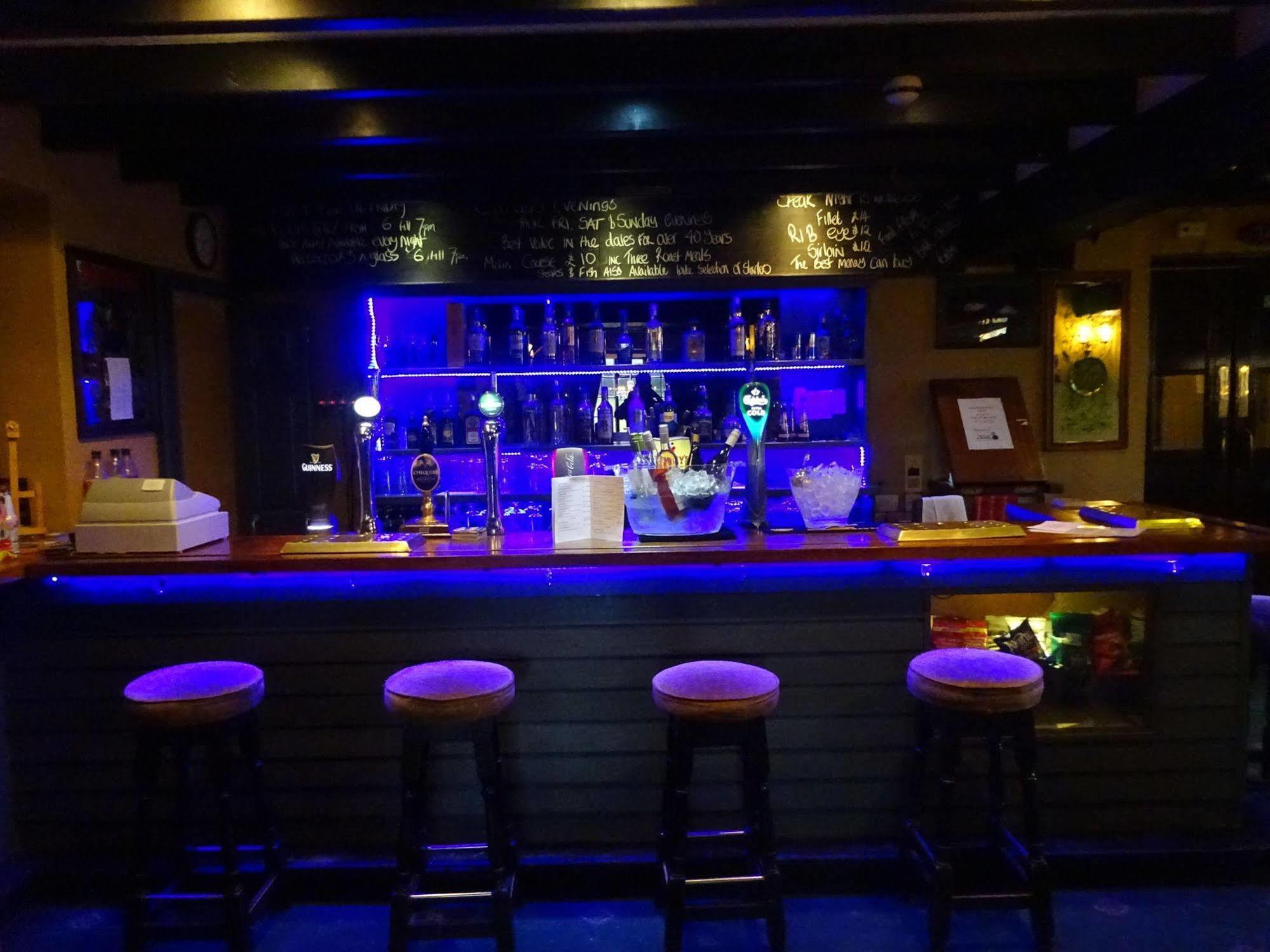 Chequers Inn 해러게이트 외부 사진